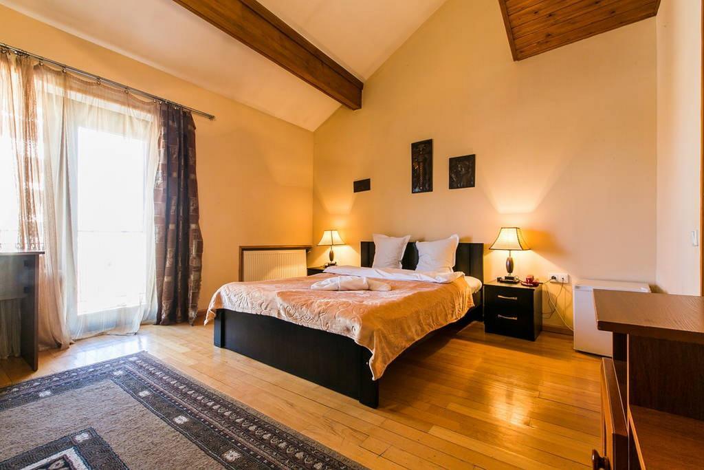 Hotel Royal Тбилиси Екстериор снимка