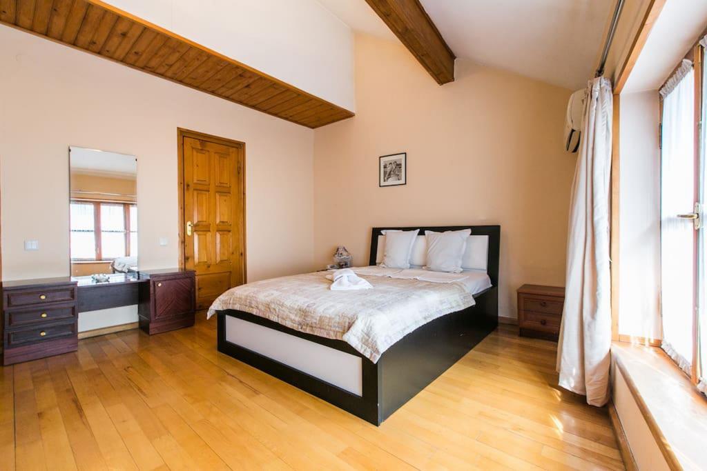 Hotel Royal Тбилиси Екстериор снимка