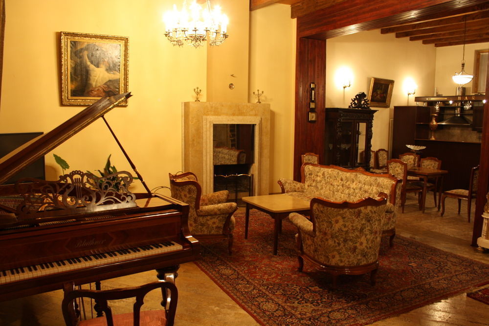Hotel Royal Тбилиси Екстериор снимка